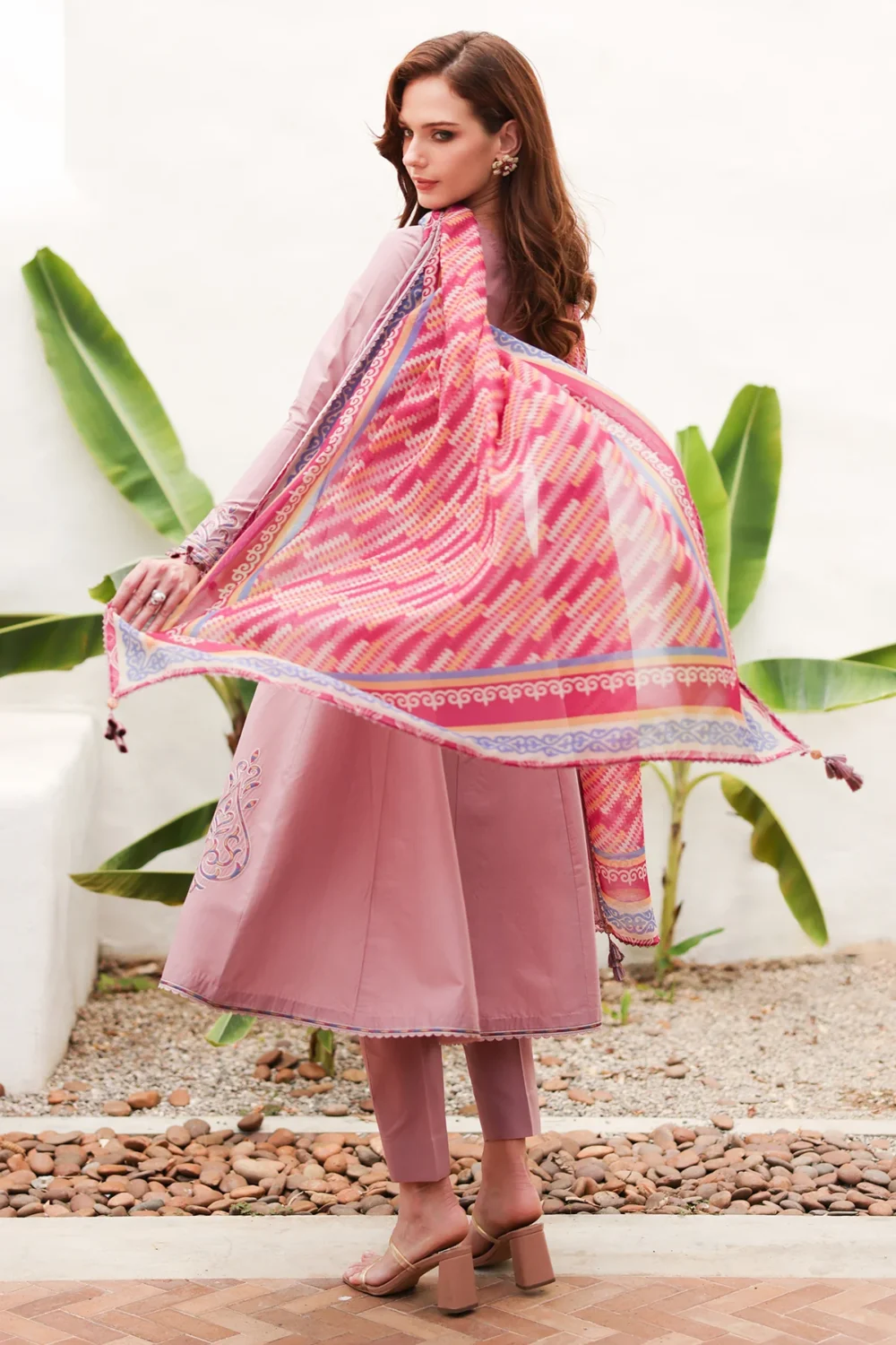 EMBROIDERED LAWN USE-9220 - Image 2