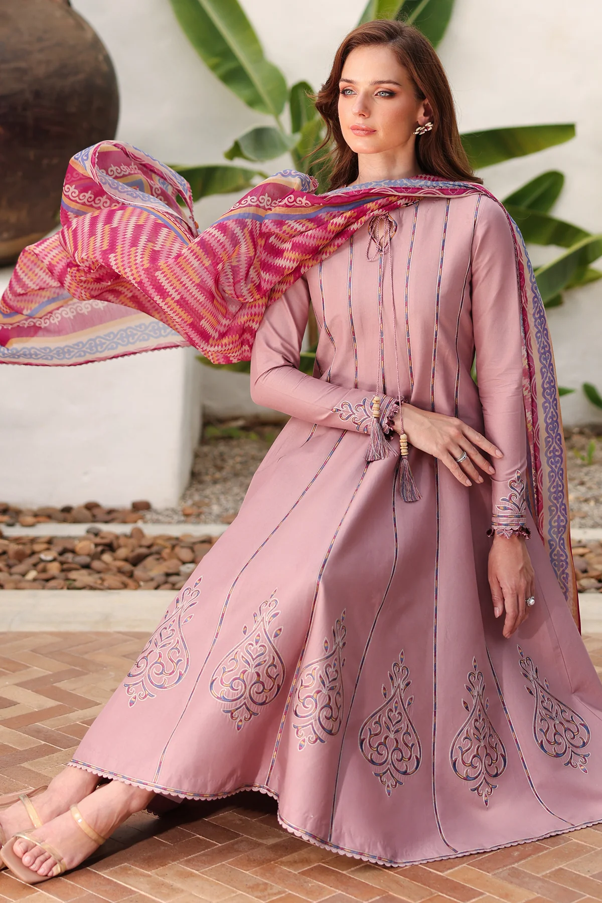 EMBROIDERED LAWN USE-9221